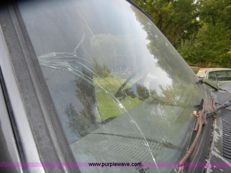 image for item D4875 1988 Chevrolet Suburban 1500 SUV