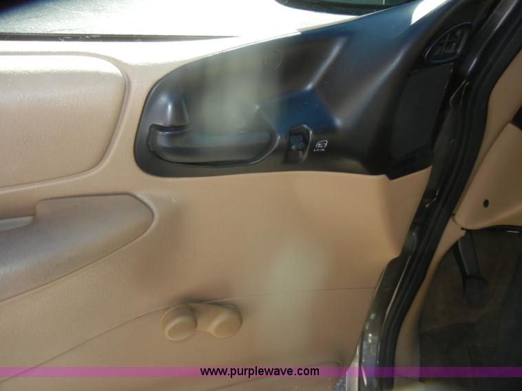 image for item D4932 1998 Plymouth Grand Voyager minivan
