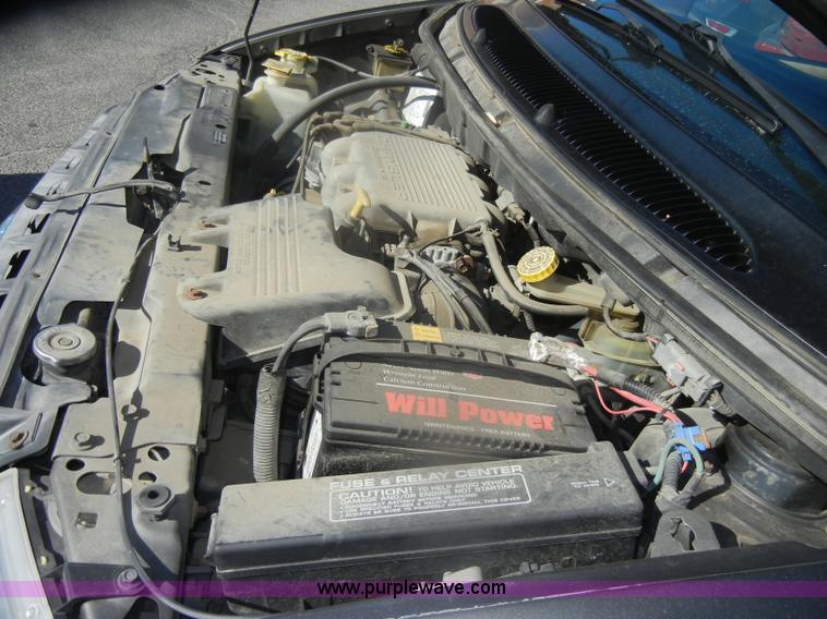 image for item D4932 1998 Plymouth Grand Voyager minivan