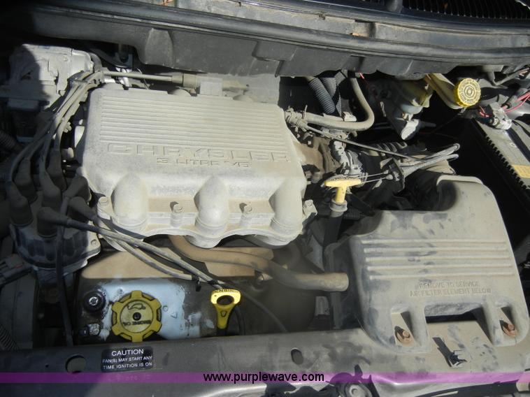 image for item D4932 1998 Plymouth Grand Voyager minivan