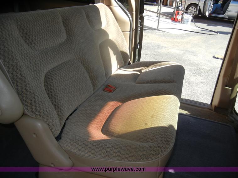 image for item D4932 1998 Plymouth Grand Voyager minivan