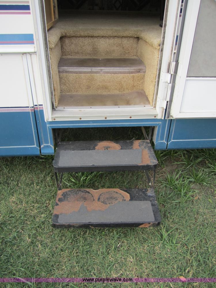 image for item D5696 1996 Ford F530F Rexhall Airbus class A motorhome RV