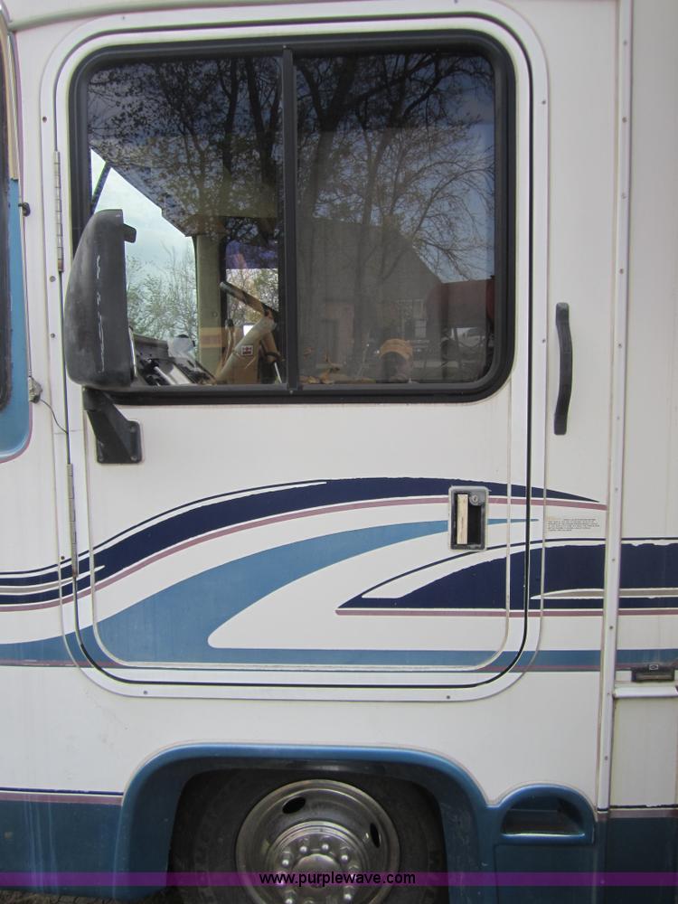 image for item D5696 1996 Ford F530F Rexhall Airbus class A motorhome RV