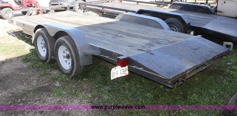 image for item E4260 2003 Neal tandem axle trailer