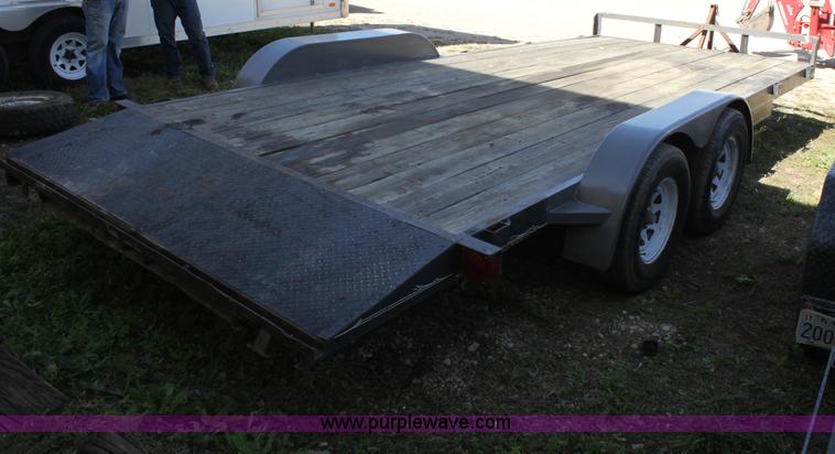 image for item E4260 2003 Neal tandem axle trailer