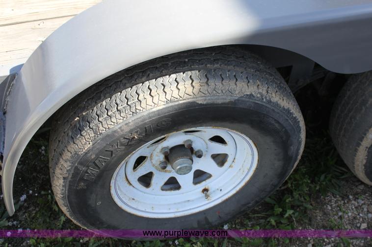 image for item E4260 2003 Neal tandem axle trailer