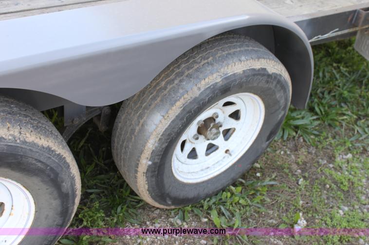 image for item E4260 2003 Neal tandem axle trailer