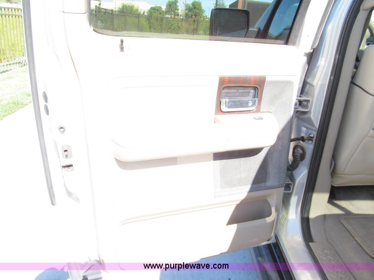 image for item E5585 2006 Lincoln Mark LT SuperCrew pickup truck