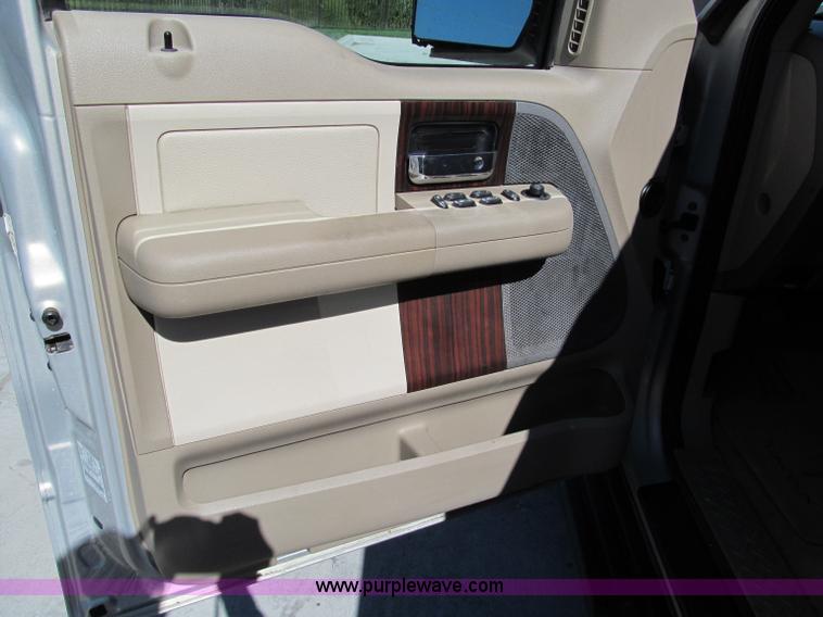 image for item E5585 2006 Lincoln Mark LT SuperCrew pickup truck