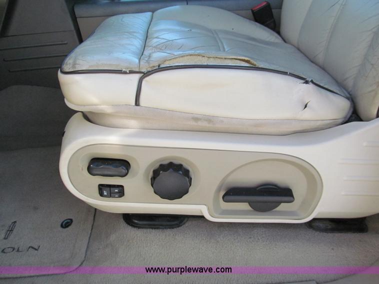 image for item E5585 2006 Lincoln Mark LT SuperCrew pickup truck