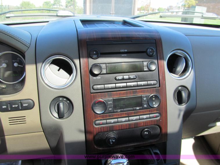 image for item E5585 2006 Lincoln Mark LT SuperCrew pickup truck