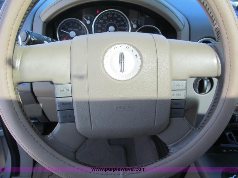 image for item E5585 2006 Lincoln Mark LT SuperCrew pickup truck