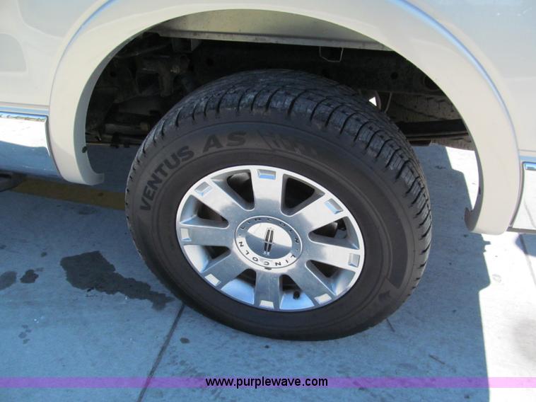 image for item E5585 2006 Lincoln Mark LT SuperCrew pickup truck