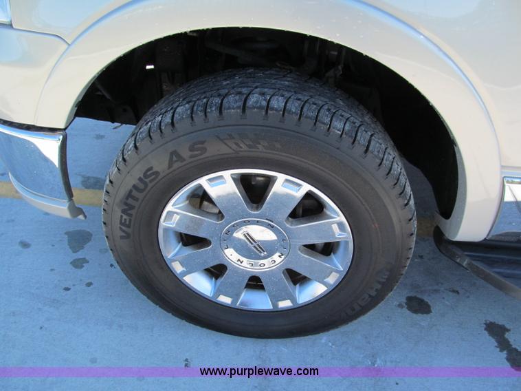 image for item E5585 2006 Lincoln Mark LT SuperCrew pickup truck