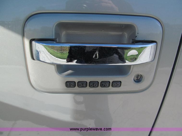 image for item E5585 2006 Lincoln Mark LT SuperCrew pickup truck