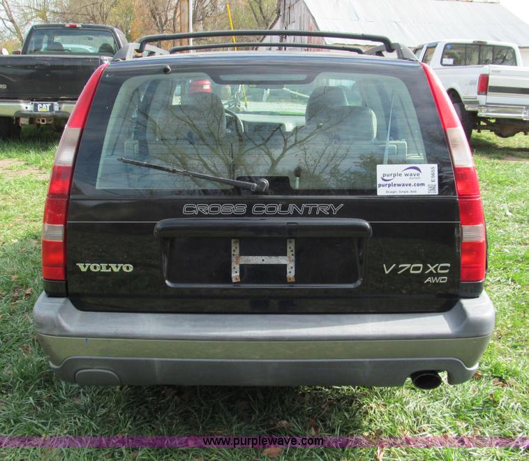 image for item E5655 1999 Volvo V70XC Cross Country
