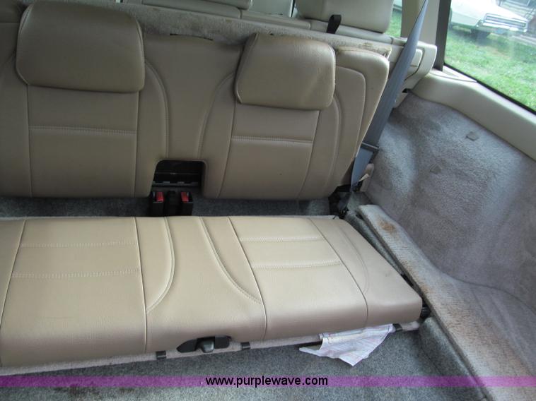 image for item E5655 1999 Volvo V70XC Cross Country