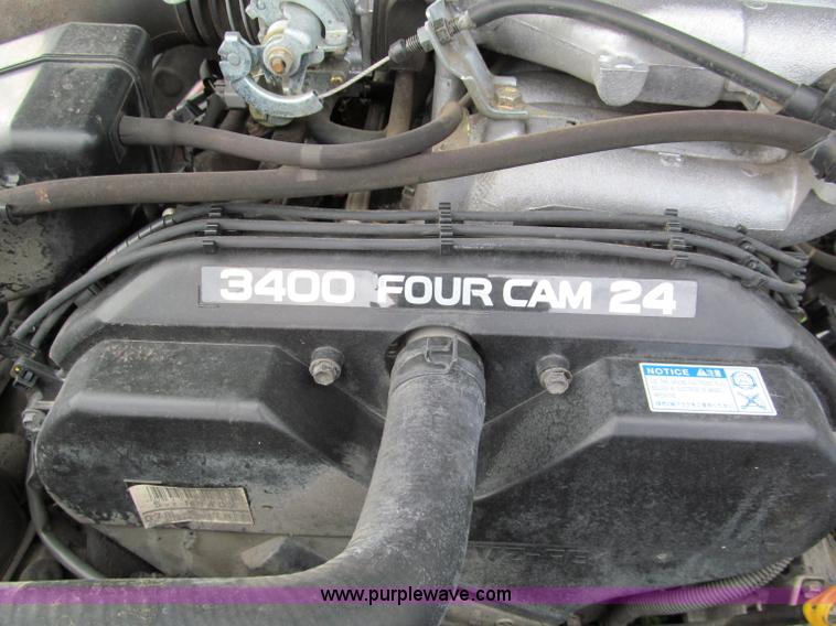 image for item E5656 2002 Toyota Tacoma Prerunner SR5 Xtra Cab pickup truck