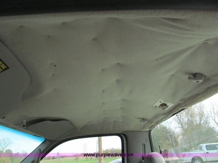 image for item E5658 1999 Ford F250 Super Duty pickup truck