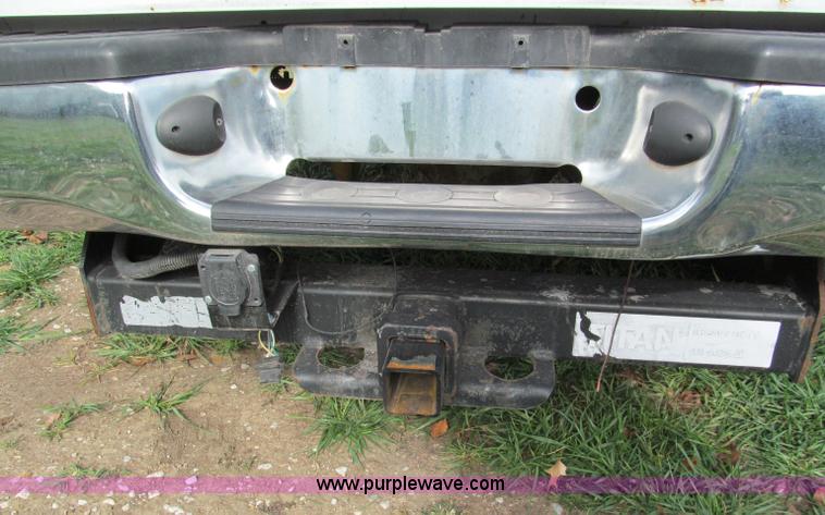 image for item E5658 1999 Ford F250 Super Duty pickup truck