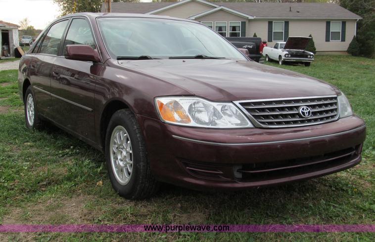 image for item E5661 2004 Toyota Avalon XL
