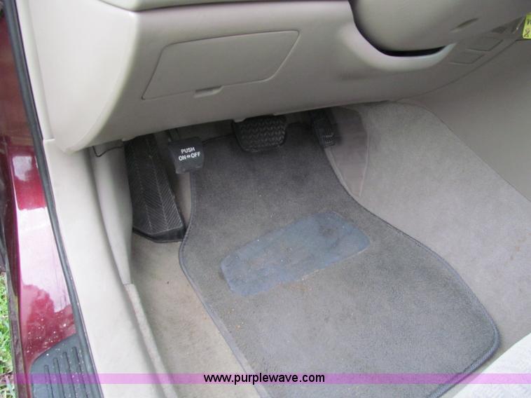 image for item E5661 2004 Toyota Avalon XL