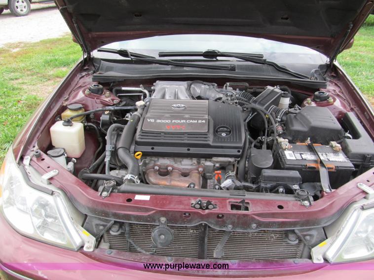 image for item E5661 2004 Toyota Avalon XL