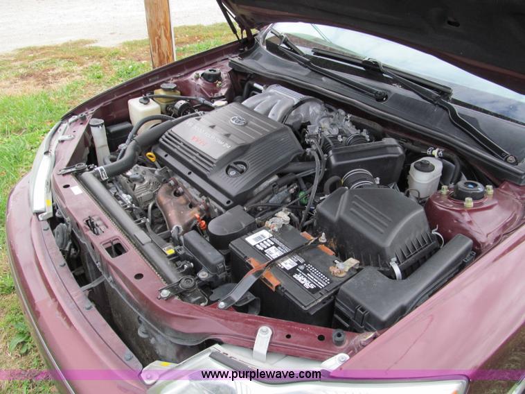 image for item E5661 2004 Toyota Avalon XL