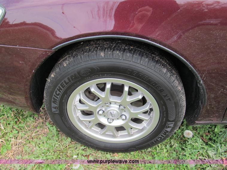 image for item E5661 2004 Toyota Avalon XL