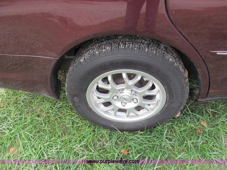 image for item E5661 2004 Toyota Avalon XL