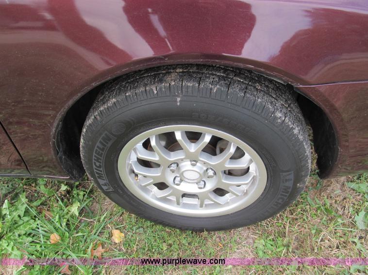 image for item E5661 2004 Toyota Avalon XL