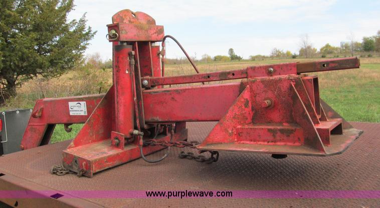 image for item E5666 Semi fifth wheel mounted wrecker unit