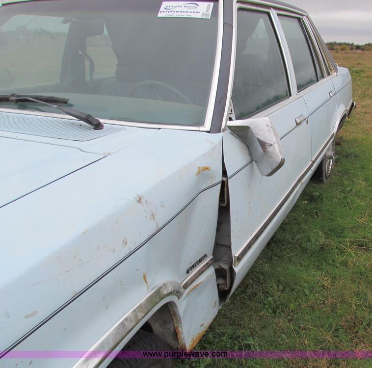 image for item E8098 1983 Ford Fairmont Futura