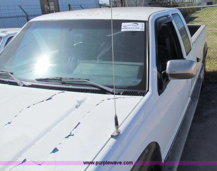 image for item E8103 1989 Chevrolet Silverado 2500 Extended Cab pickup truck