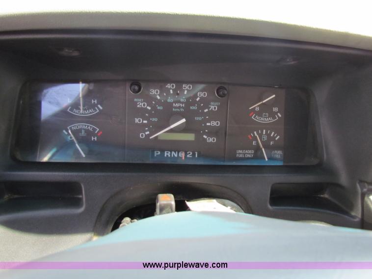 image for item E8105 1997 Ford Aerostar XLT cargo van