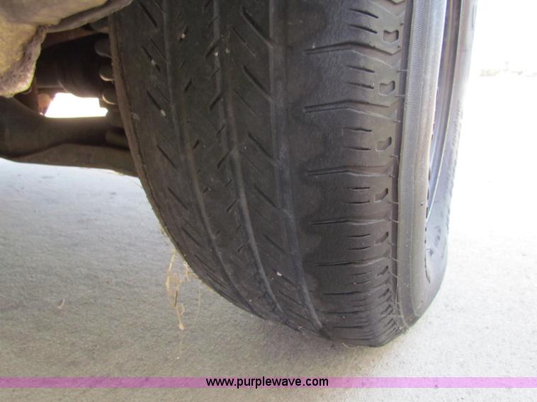 image for item E8105 1997 Ford Aerostar XLT cargo van