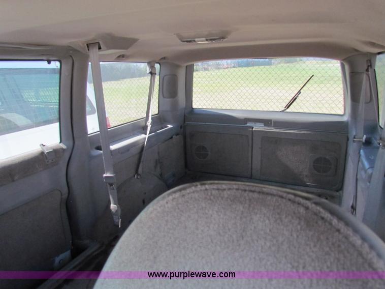 image for item E8106 1998 Chevrolet Astro LS van