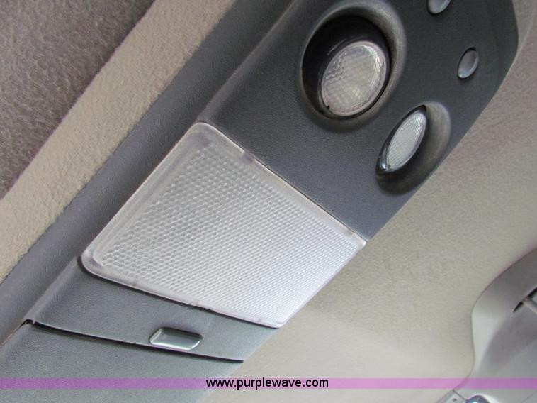 image for item E8106 1998 Chevrolet Astro LS van