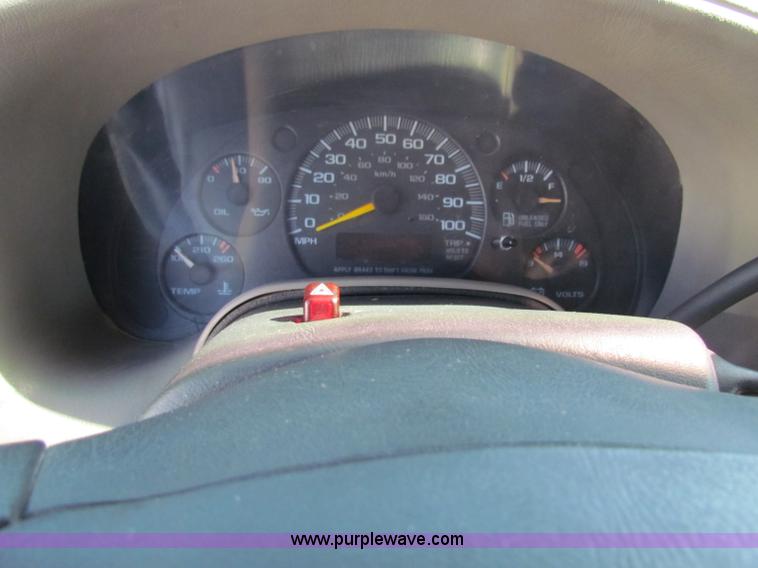 image for item E8106 1998 Chevrolet Astro LS van