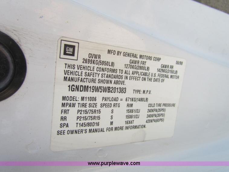 image for item E8106 1998 Chevrolet Astro LS van