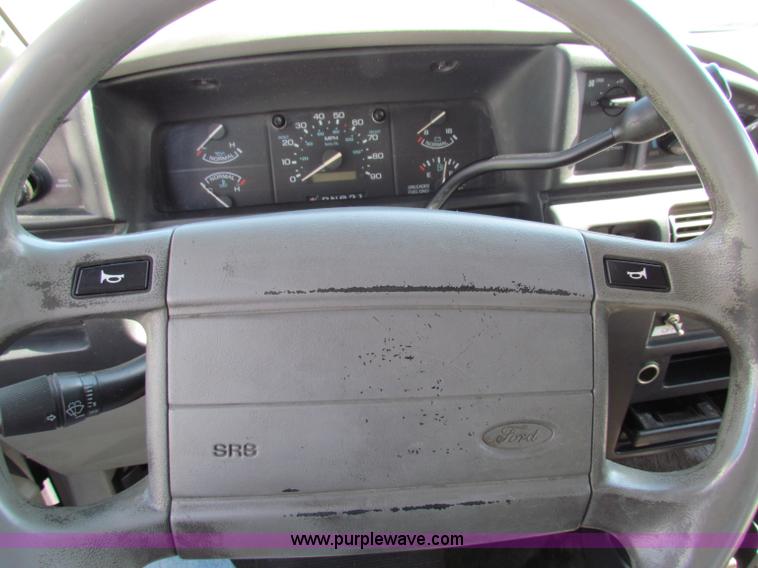 image for item E8109 1997 Ford Aerostar cargo van