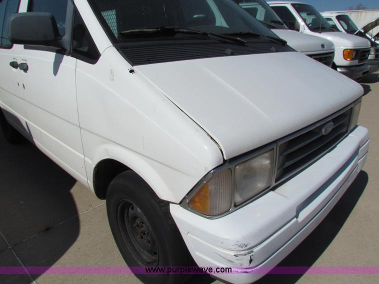 image for item E8109 1997 Ford Aerostar cargo van