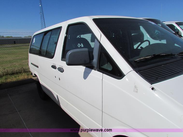 image for item E8109 1997 Ford Aerostar cargo van