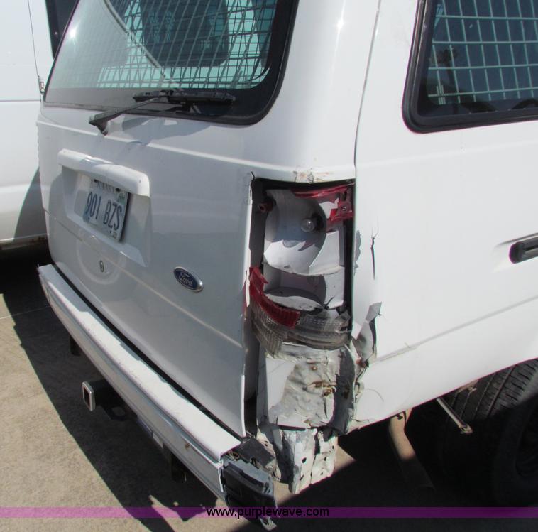 image for item E8109 1997 Ford Aerostar cargo van