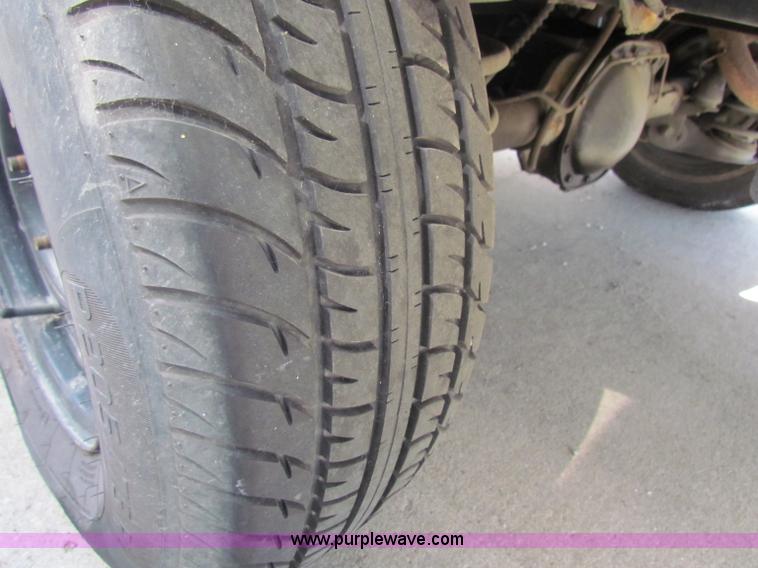 image for item E8109 1997 Ford Aerostar cargo van