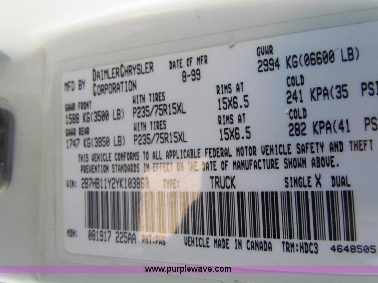 image for item E8111 2000 Dodge Ram 1500 van