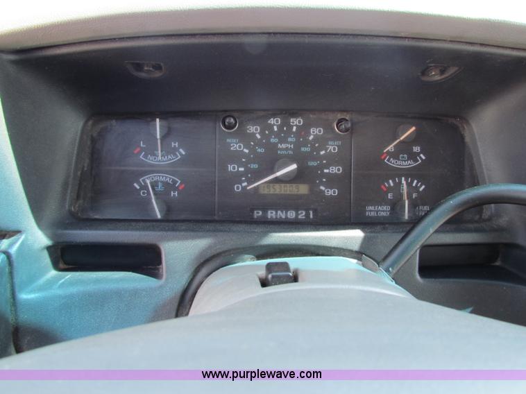 image for item E8112 1997 Ford Aerostar XLT cargo van