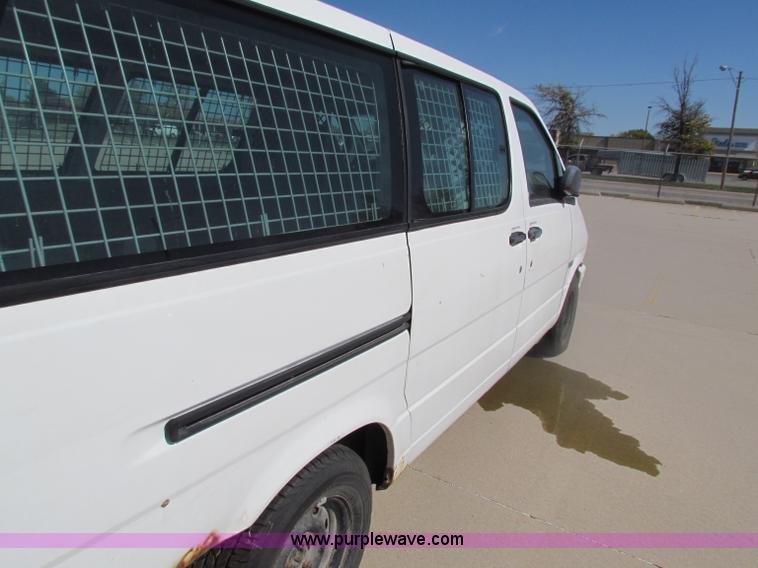 image for item E8112 1997 Ford Aerostar XLT cargo van