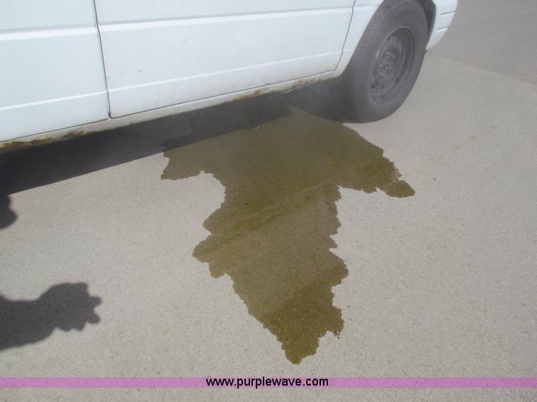 image for item E8112 1997 Ford Aerostar XLT cargo van