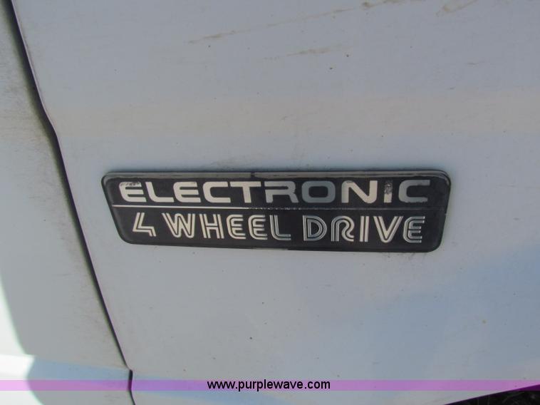 image for item E8112 1997 Ford Aerostar XLT cargo van